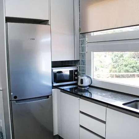 Drago Chico, Apartment